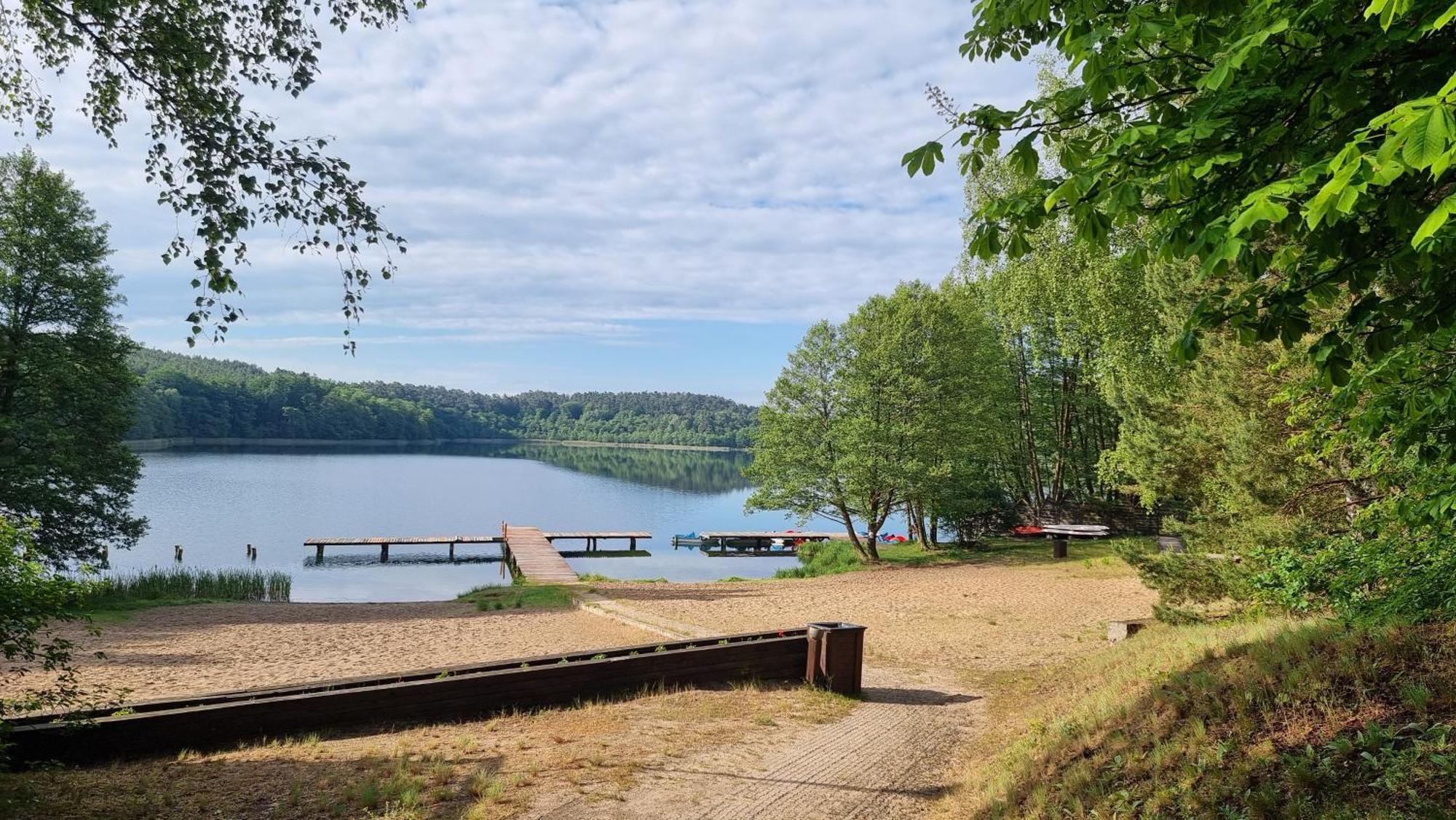 Osrodek La La - Letniskowe W Lesie Nad Jeziorem * Bytnica